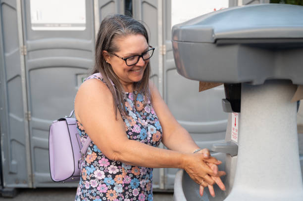 Best Sanitation services for porta potties  in Carpentersvle, IL